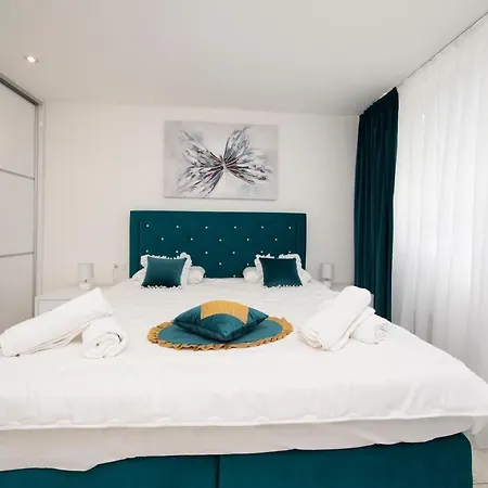Lions Apartment